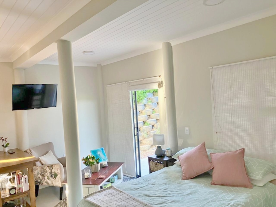 To Let 3 Bedroom Property for Rent in Robberg Ridge Western Cape